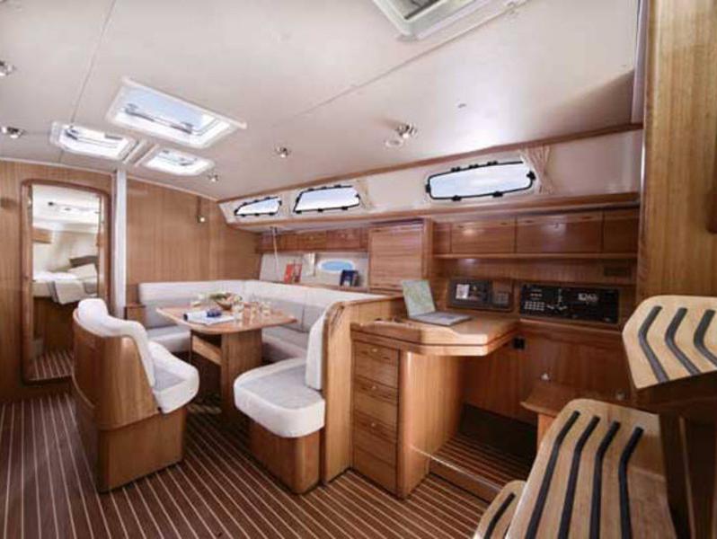 Book yachts online - sailboat - Bavaria 40 Cruiser - Luna - rent