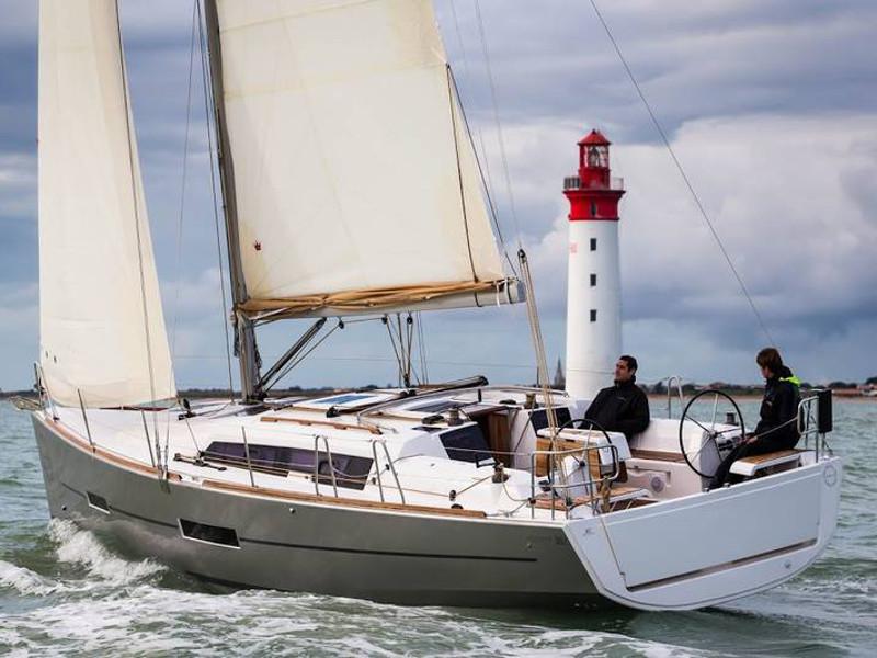 Book yachts online - sailboat - Dufour 382 GL - Happiness - rent