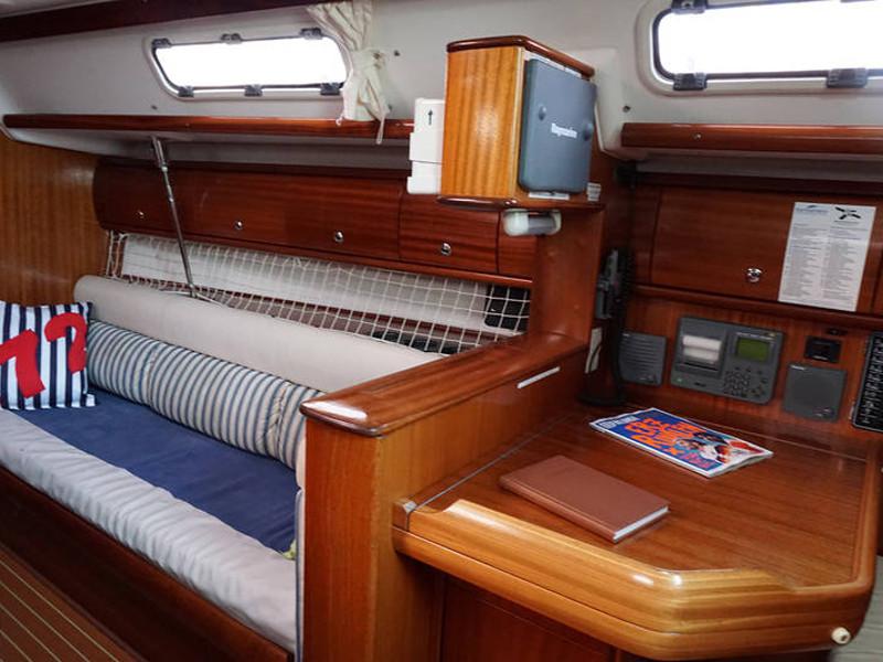 Book yachts online - sailboat - Bavaria 36 Cruiser - Mojito - rent