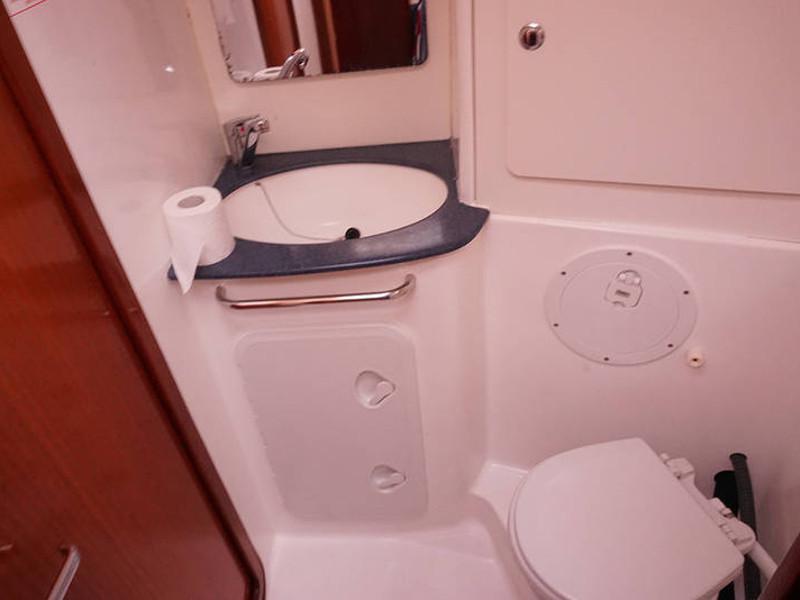 Book yachts online - sailboat - Bavaria 36 Cruiser - Mojito - rent