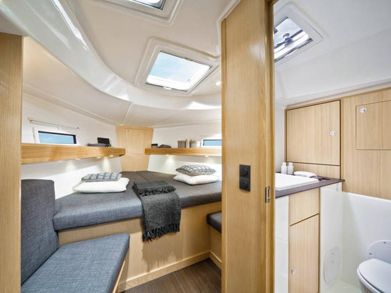 Book yachts online - sailboat - Bavaria Cruiser 40 - Toskana - rent