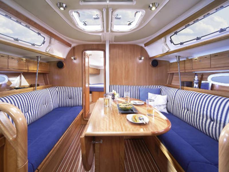 Book yachts online - sailboat - Bavaria 38 Cruiser - Matilde - rent