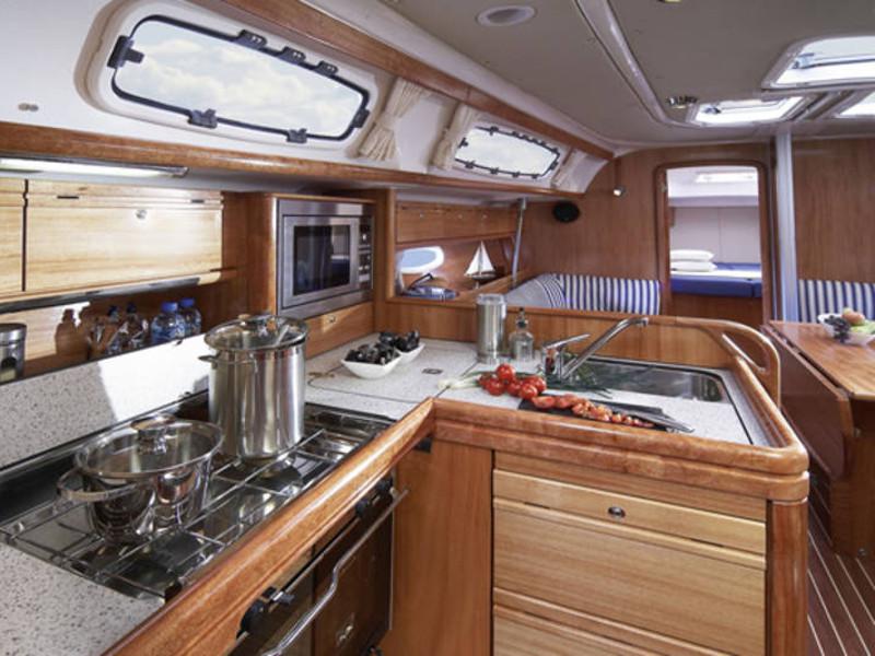 Book yachts online - sailboat - Bavaria 38 Cruiser - Matilde - rent