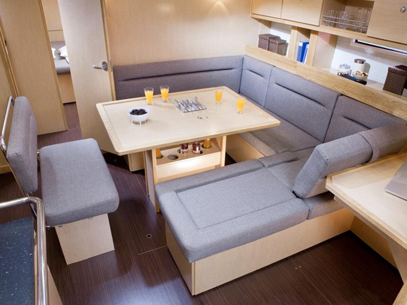 Book yachts online - sailboat - Bavaria Cruiser 45 - Provence - rent