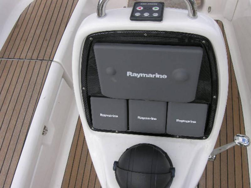 Book yachts online - sailboat - Bavaria 37 Cruiser - Mio - rent