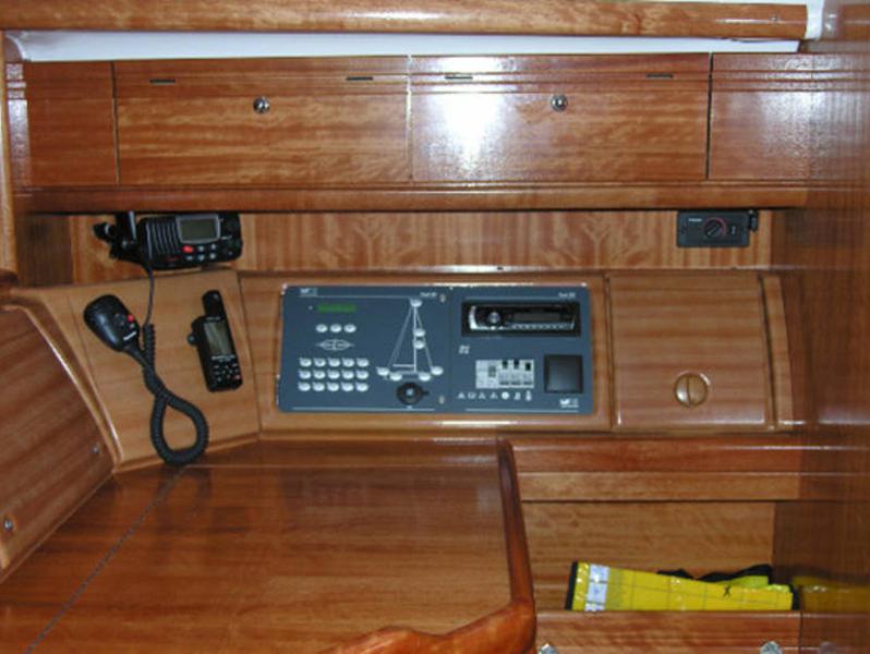 Book yachts online - sailboat - Bavaria 37 Cruiser - Mio - rent