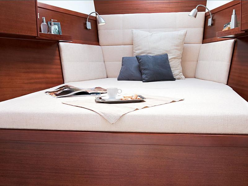 Book yachts online - sailboat - Hanse 470 - Einar - rent