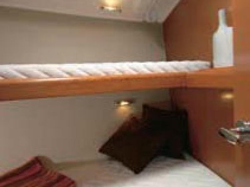 Book yachts online - sailboat - Oceanis 43 - High Five - rent