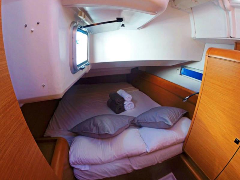 Book yachts online - sailboat - Sun Odyssey 439 - Esquitx - rent