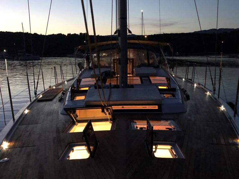 Book yachts online - sailboat - Dufour 56 Exclusive - Nomi fully equipped white hull - rent
