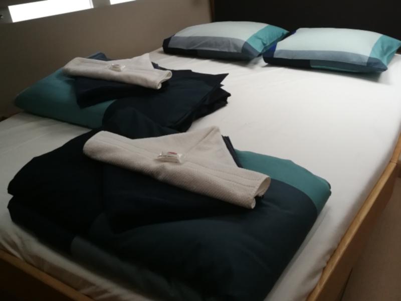 Book yachts online - sailboat - Dufour 56 Exclusive - Nomi fully equipped white hull - rent