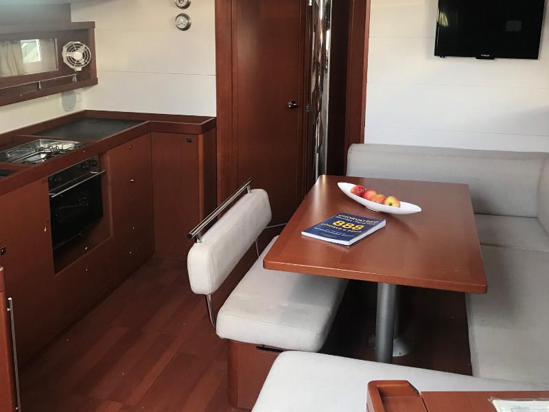 Book yachts online - sailboat - Oceanis 45 - Majka AC,generator,underwater light - rent