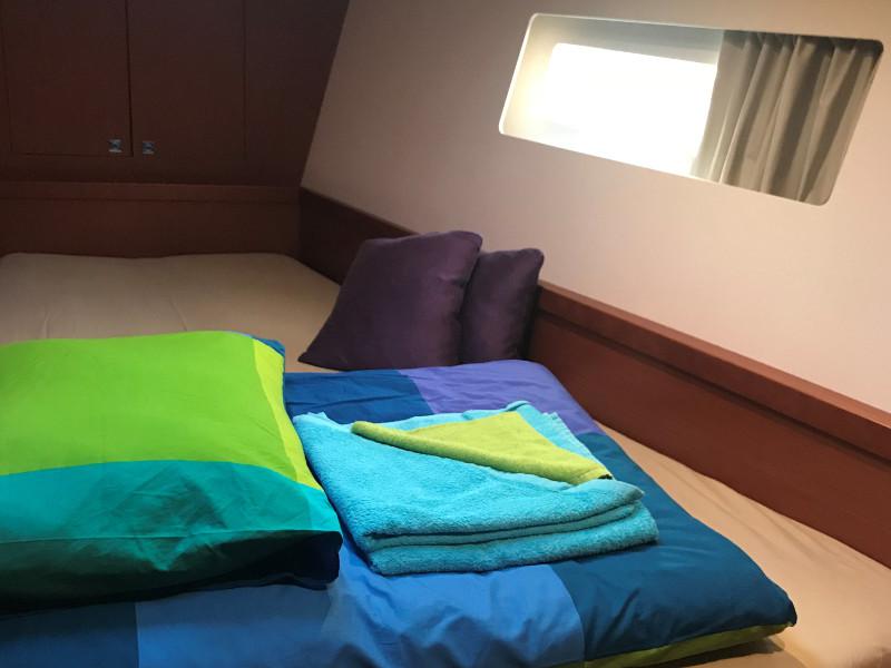 Book yachts online - sailboat - Oceanis 45 - Majka AC,generator,underwater light - rent