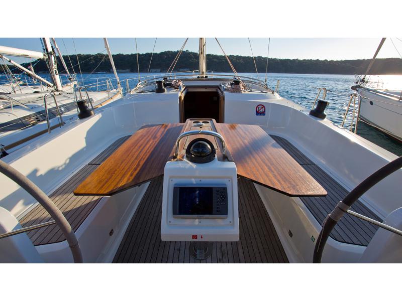 Book yachts online - sailboat - Bavaria 46 Cruiser - DEA - rent