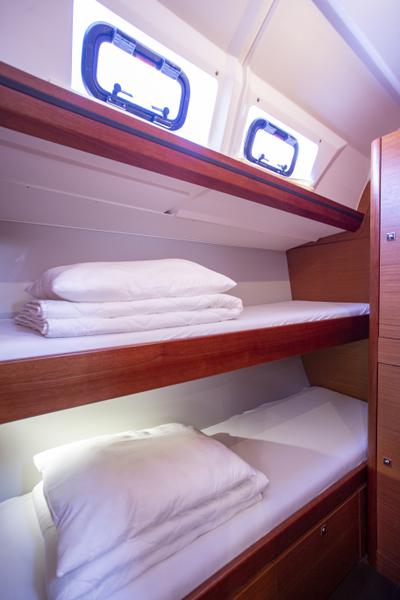 Book yachts online - sailboat - Dufour 520 Grand Large - Nerthag - rent