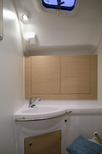 Book yachts online - sailboat - Elan 40 Impression - JANINA - rent