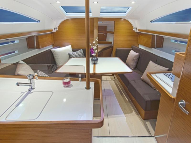 Book yachts online - sailboat - Elan 40 Impression - JANINA - rent