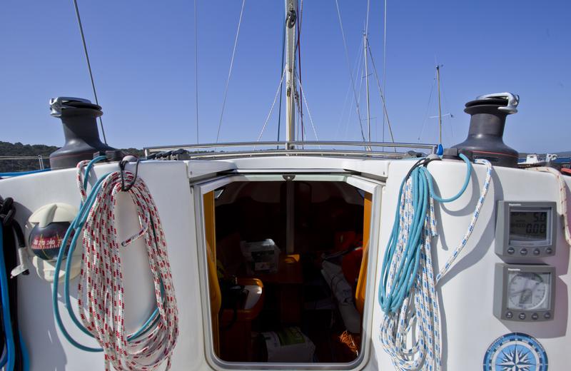 Book yachts online - sailboat - First 31.7 - Ruta - rent