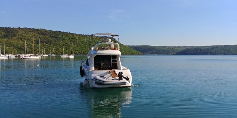 Book yachts online - motorboat - Antares 36 - Joia - rent