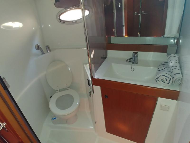 Book yachts online - motorboat - Antares 36 - Joia - rent