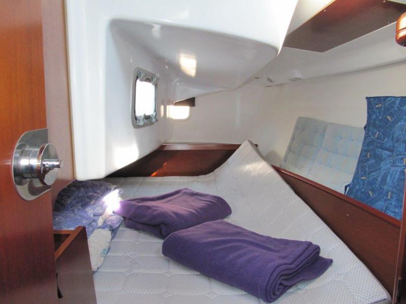 Book yachts online - sailboat - Oceanis 311 Clipper - Resa II - rent