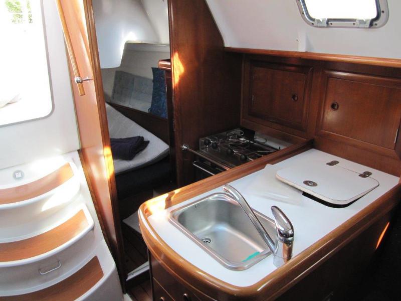 Book yachts online - sailboat - Oceanis 311 Clipper - Resa II - rent