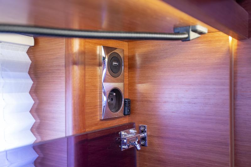 Book yachts online - sailboat - Dufour 520 Grand Large - Lateja - rent