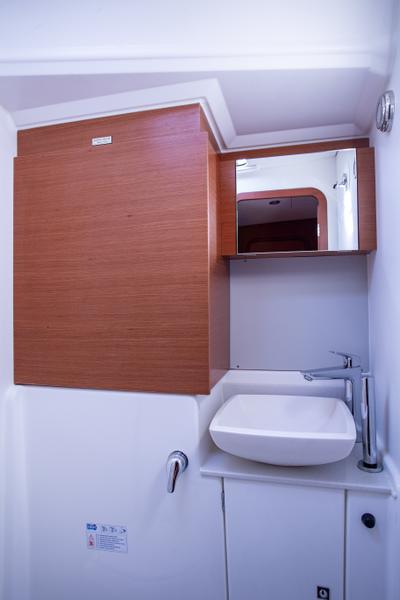 Book yachts online - sailboat - Dufour 520 Grand Large - Lateja - rent