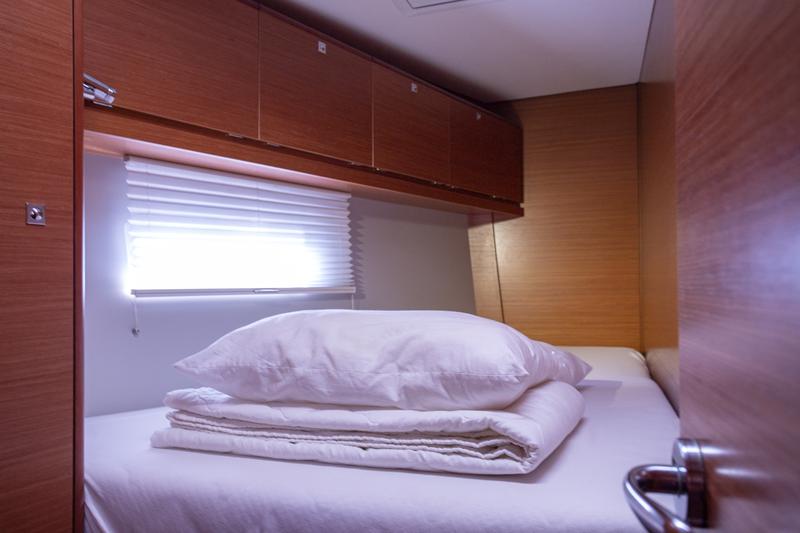 Book yachts online - sailboat - Dufour 520 Grand Large - Lateja - rent