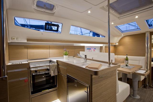 Book yachts online - sailboat - Elan 40 Impression - Silente - rent
