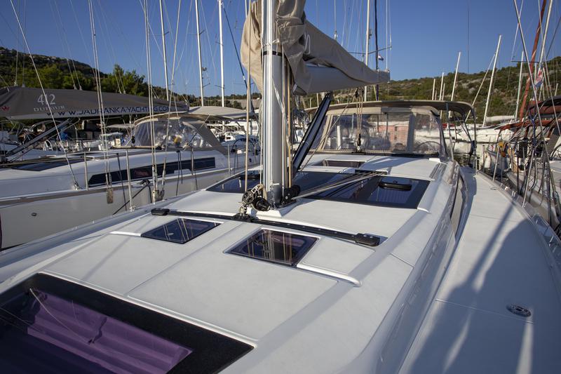 Book yachts online - sailboat - Dufour 430 Grand Large - Sea cloud 1 - rent