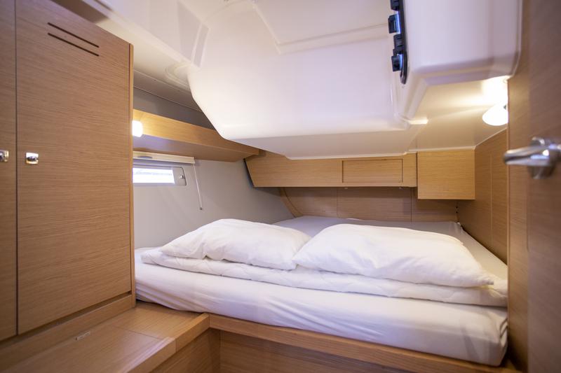 Book yachts online - sailboat - Dufour 430 Grand Large - Sea cloud 1 - rent