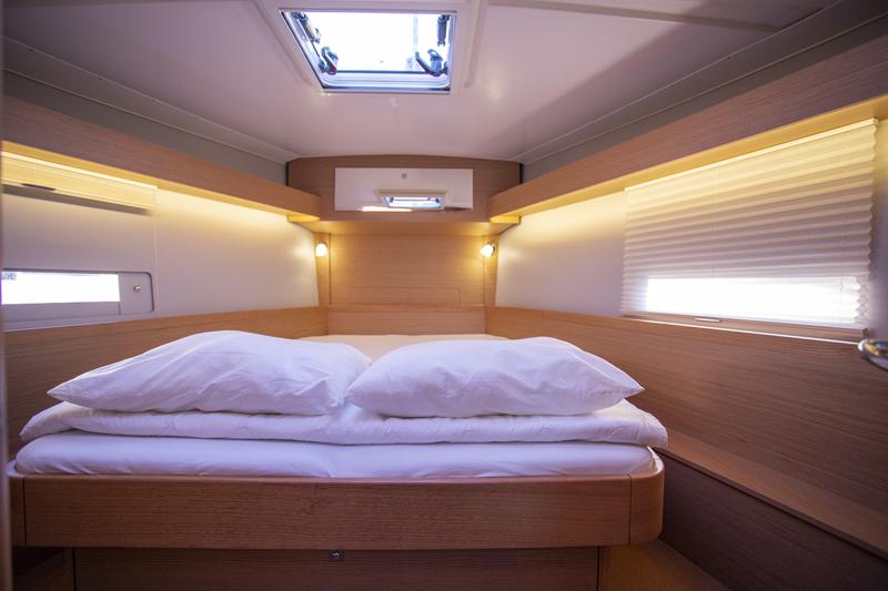 Book yachts online - sailboat - Dufour 430 Grand Large - Sea cloud 1 - rent