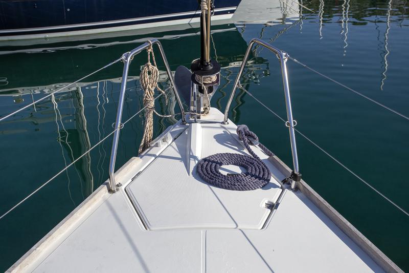 Book yachts online - sailboat - Dufour 382 GL - Niké - rent