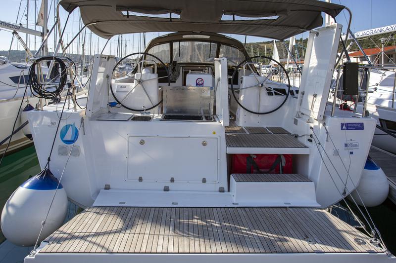 Book yachts online - sailboat - Dufour 460 Grand Large - Mincipesa - rent