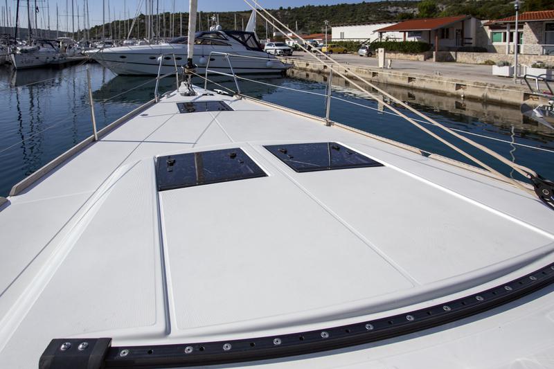 Book yachts online - sailboat - Dufour 460 Grand Large - Mincipesa - rent