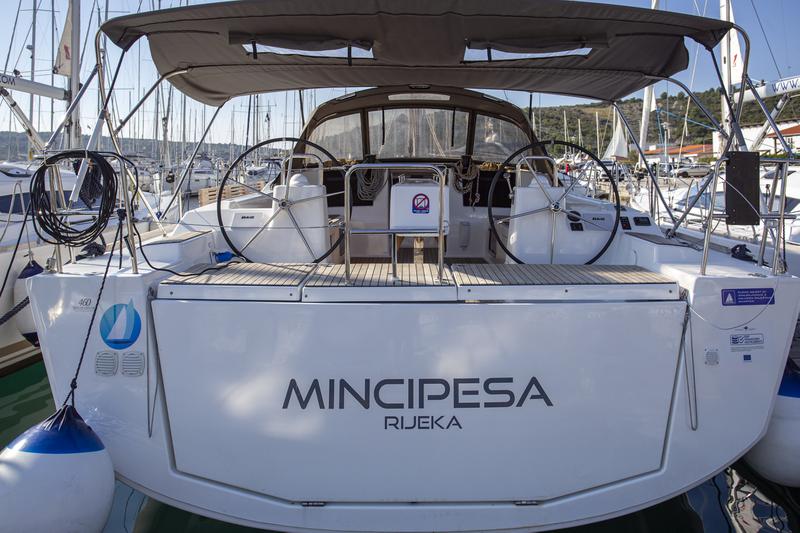 Book yachts online - sailboat - Dufour 460 Grand Large - Mincipesa - rent