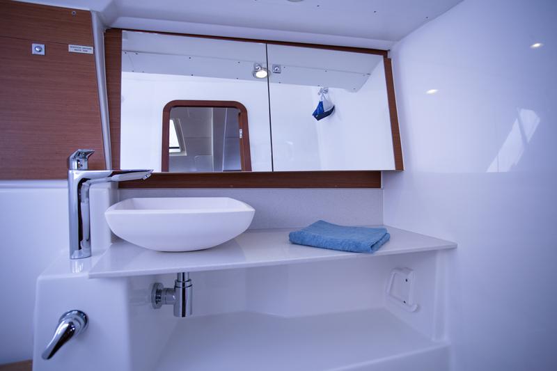 Book yachts online - sailboat - Dufour 412 Grand large - Skyra - rent