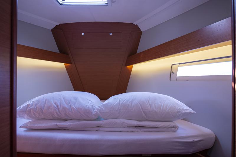 Book yachts online - sailboat - Dufour 412 Grand large - Skyra - rent