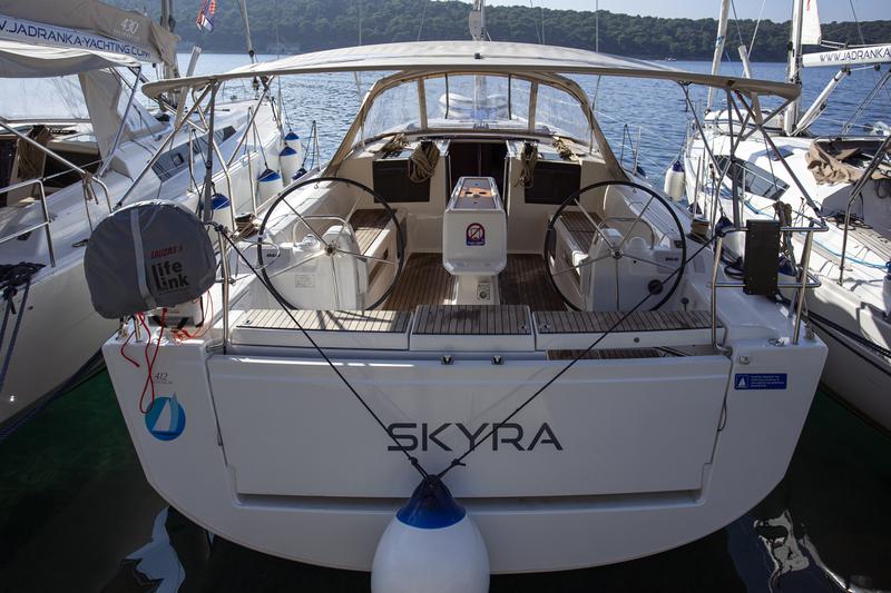 Book yachts online - sailboat - Dufour 412 Grand large - Skyra - rent
