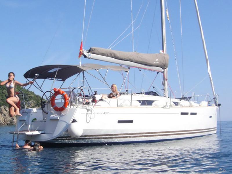 Book yachts online - sailboat - Sun Odyssey 409 - Kybele - rent