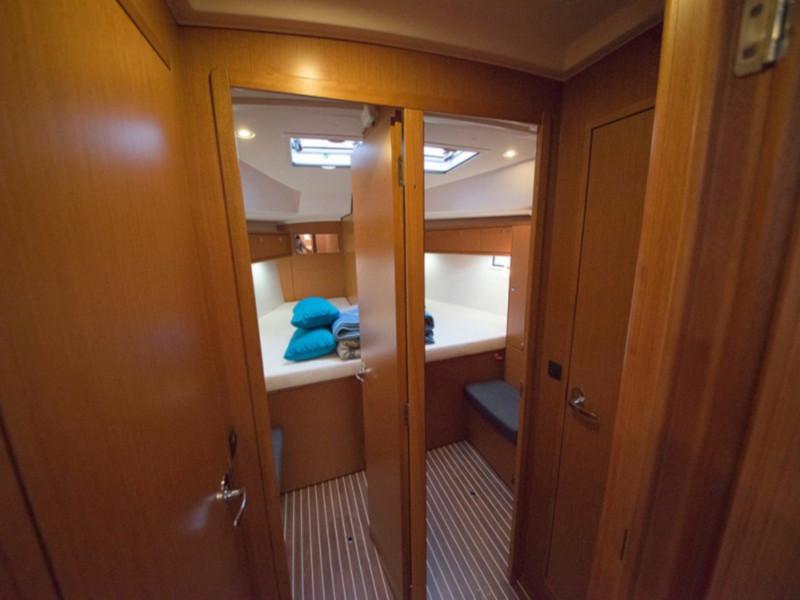 Book yachts online - sailboat - Bavaria Cruiser 46 - Santiago - rent
