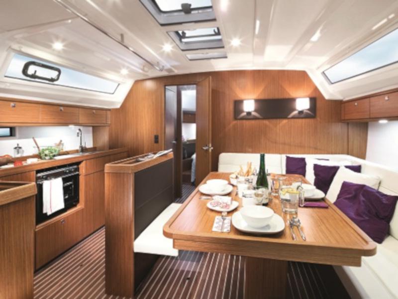 Book yachts online - sailboat - Bavaria Cruiser 46 - Santiago - rent