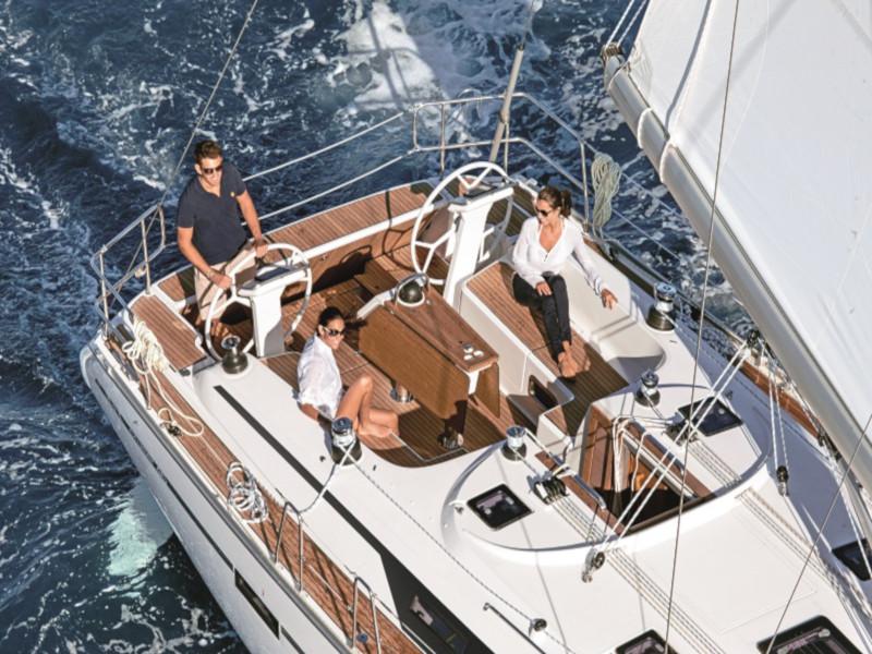 Book yachts online - sailboat - Bavaria Cruiser 46 - Santiago - rent