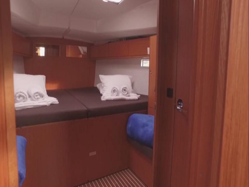 Book yachts online - sailboat - Bavaria Cruiser 46 - Santiago - rent