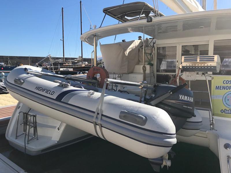 Book yachts online - catamaran - Lagoon 400 S2 - MARTINA ONE - rent