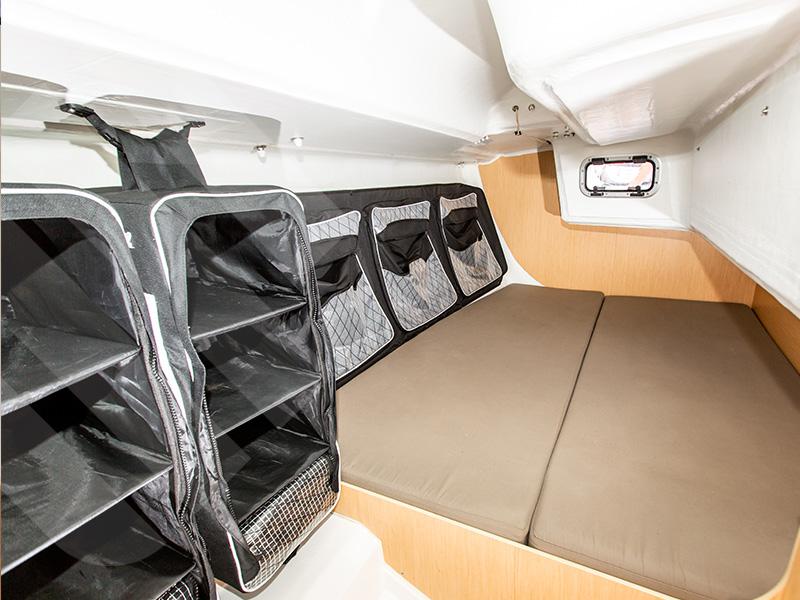 Book yachts online - sailboat - Sun Fast 3200 - R2D2 - rent