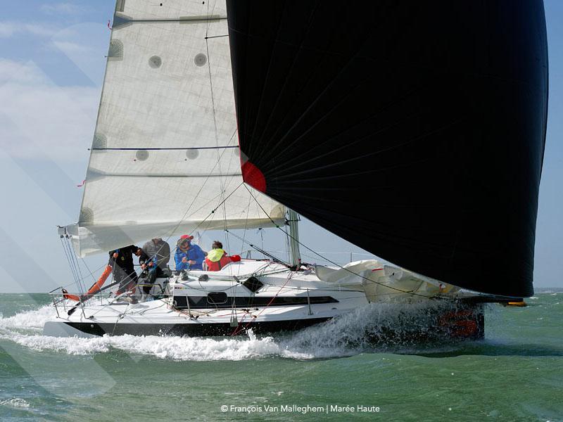 Book yachts online - sailboat - Django 8S - Etoilier II - rent