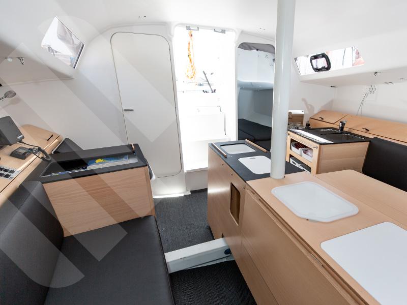 Book yachts online - sailboat - Pogo 30 - Harmattan - rent