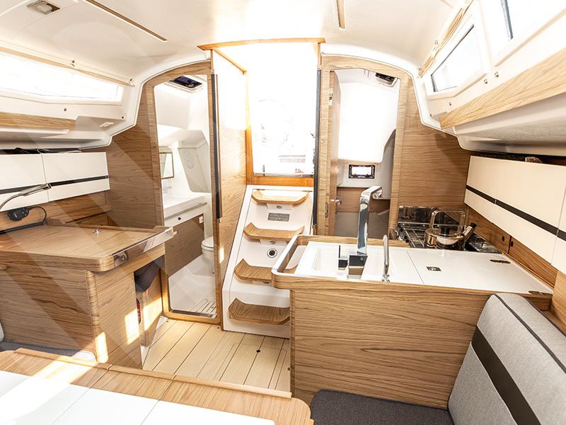 Book yachts online - sailboat - Elan S3 - Kind of Blue - rent